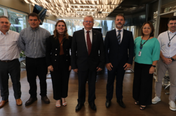 Prefeita e vice-prefeito de Nova Fátima (PR) visitam o TRE-PR